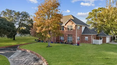 3905 N Briarwood Drive Brenham TX 77833