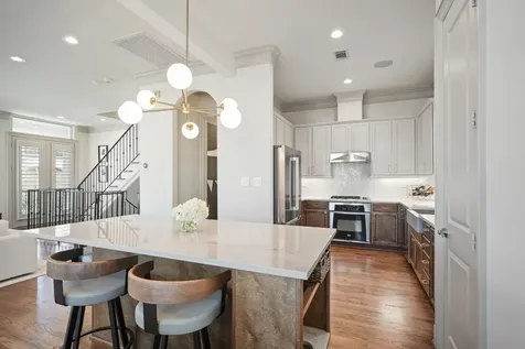 6302 Prague Street Houston TX 77007