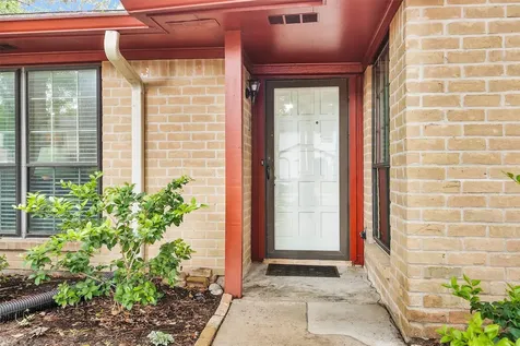 5914 Pine Arbor Drive Houston TX 77066