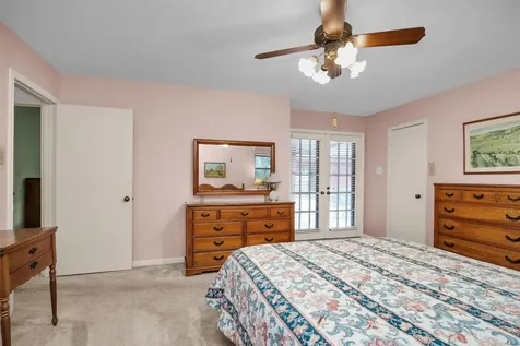 5914 Pine Arbor Drive Houston TX 77066