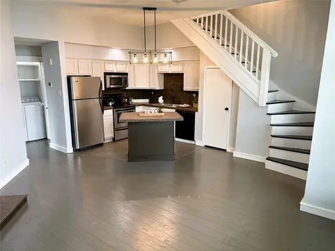 111 Dunbar Estates Drive 404 Friendswood TX 77546