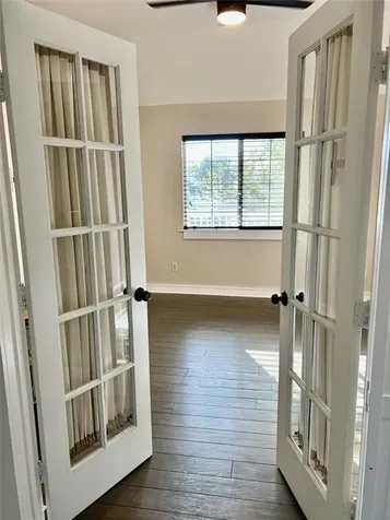 111 Dunbar Estates Drive 404 Friendswood TX 77546