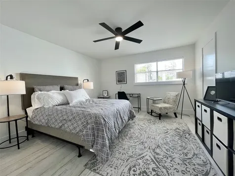 1855 Portsmouth Street 7g Houston TX 77098