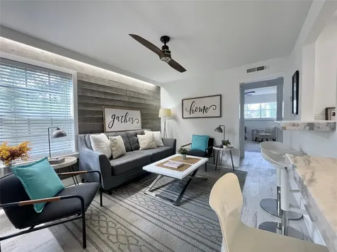 1855 Portsmouth Street 7g Houston TX 77098