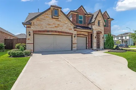 423 Round Top Street Webster TX 77598