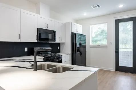3522 Mansfield Building C Street A Houston TX 77091