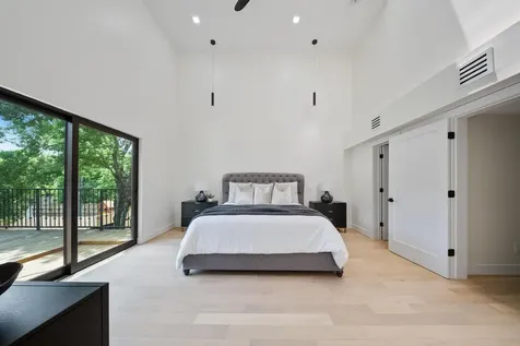 2135 Quenby Street Houston TX 77005