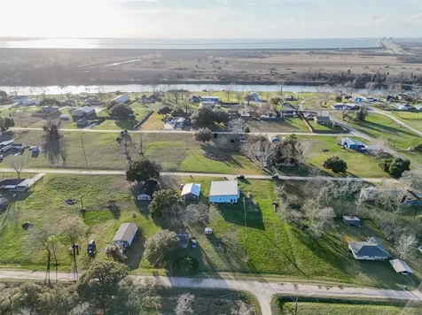 83 Elizabeth Drive Bay City TX 77414