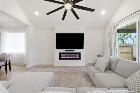 1223 Rolling Crest Drive Missouri City TX 77459