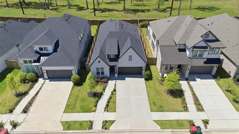 1223 Rolling Crest Drive Missouri City TX 77459