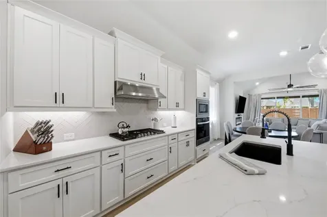 1223 Rolling Crest Drive Missouri City TX 77459