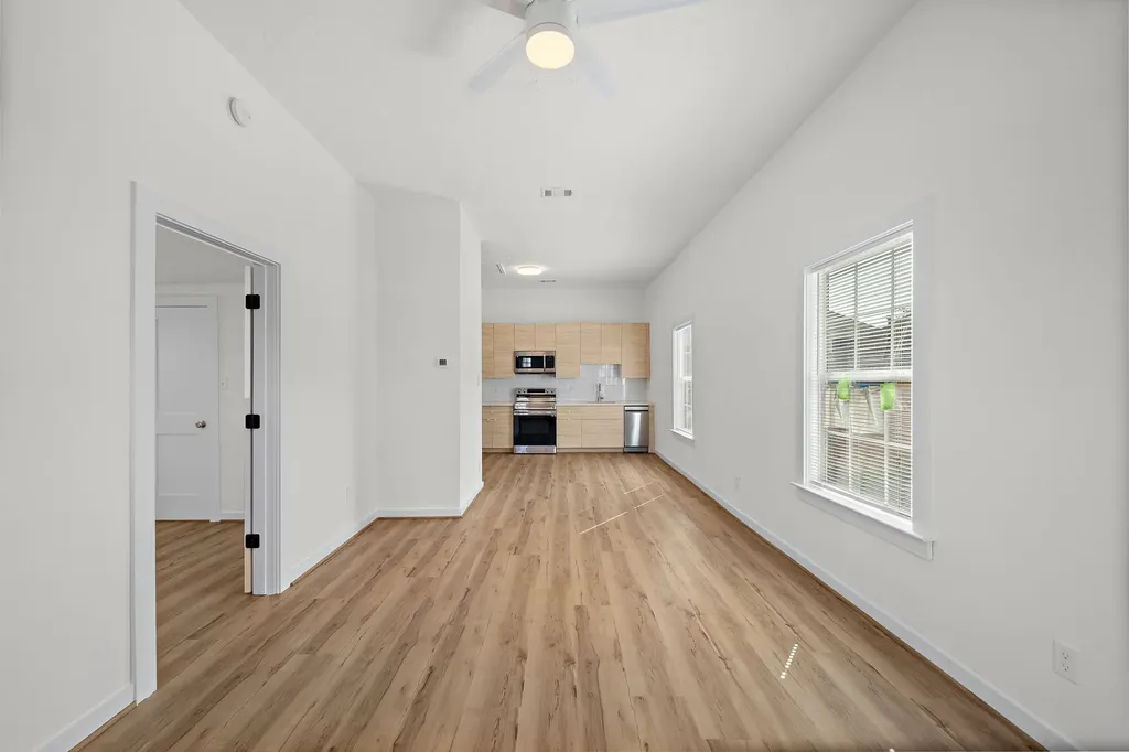 1414 Shearn Street B Houston TX 77007