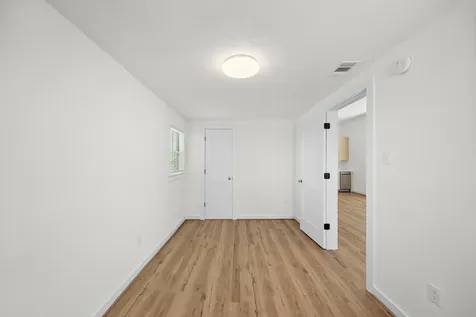 1414 Shearn Street B Houston TX 77007