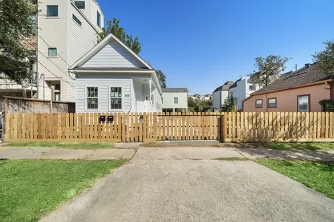 1414 Shearn Street B Houston TX 77007