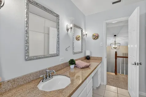 913 Park Lane Bryan TX 77802