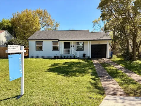 1203 17th Avenue N Texas City TX 77590