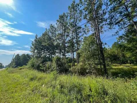 5 County Road 1325 Warren TX 77664