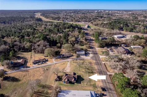 2201 Badger Lane Huntsville TX 77320