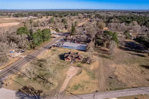 2201 Badger Lane Huntsville TX 77320