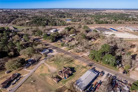 2201 Badger Lane Huntsville TX 77320