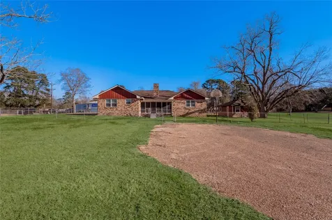 2201 Badger Lane Huntsville TX 77320