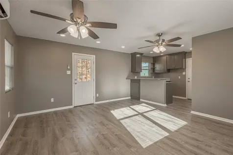 2201 Badger Lane Huntsville TX 77320