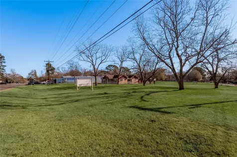 2201 Badger Lane Huntsville TX 77320