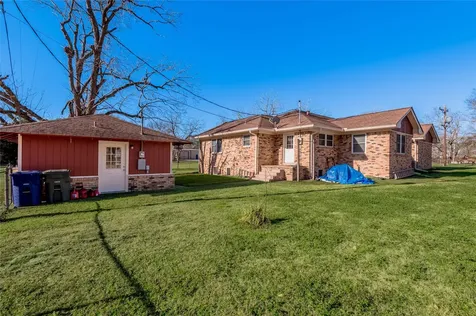 2201 Badger Lane Huntsville TX 77320