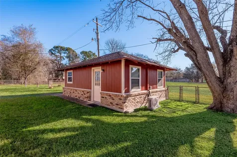 2201 Badger Lane Huntsville TX 77320