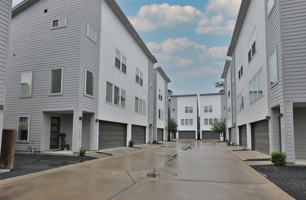 4815 Martin Oaks Lane Houston TX 77018