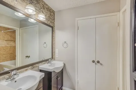 20070 N Navaho Trail Katy TX 77449