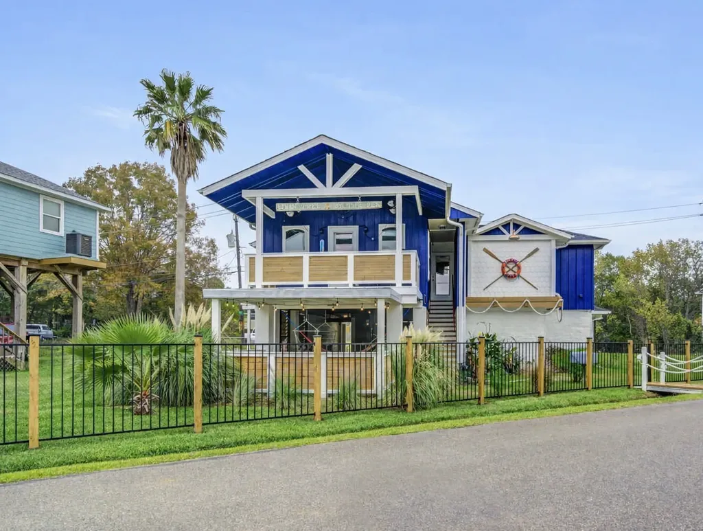 2108 Knollwood Street Kemah TX 77565