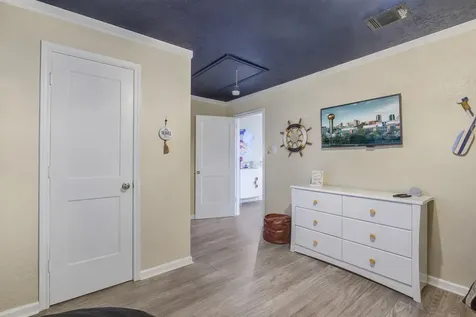 2108 Knollwood Street Kemah TX 77565