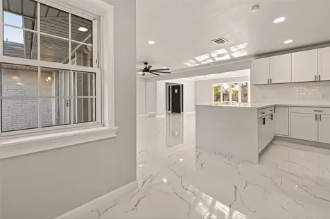 5674 Hazen Street Houston TX 77081