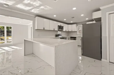 5674 Hazen Street Houston TX 77081