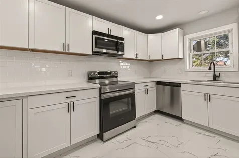 5674 Hazen Street Houston TX 77081