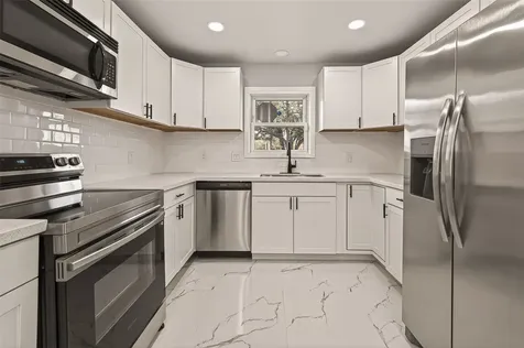 5674 Hazen Street Houston TX 77081