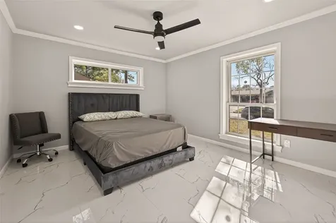 5674 Hazen Street Houston TX 77081