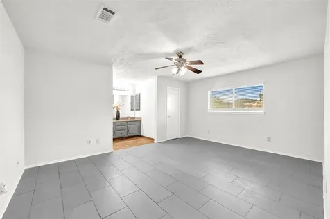 13102 Chipman Glen Drive Houston TX 77082
