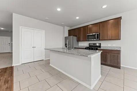 40219 S Hill Pass Magnolia TX 77354