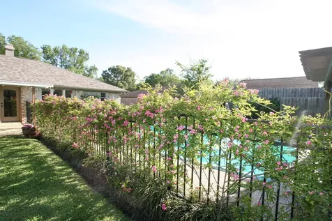 8175 Shenandoah Drive Beaumont TX 77706