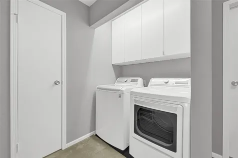 2379 Briarwest Boulevard 85 Houston TX 77077