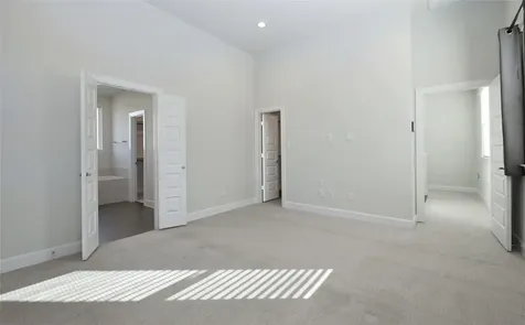 506 W Donovan G Houston TX 77091