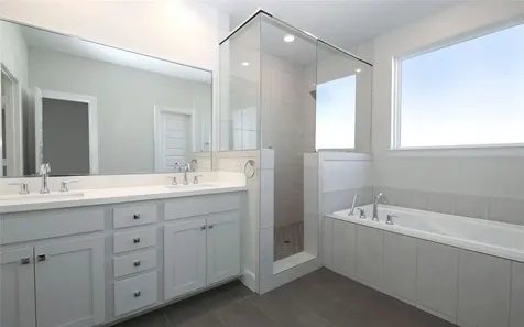 506 W Donovan G Houston TX 77091
