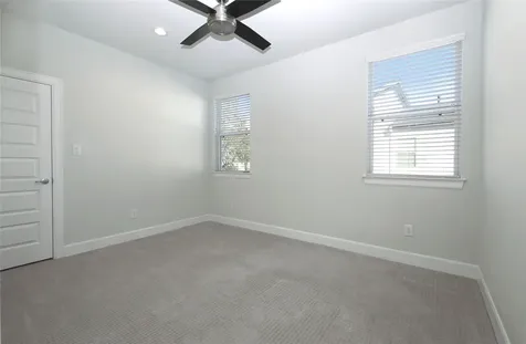 506 W Donovan G Houston TX 77091