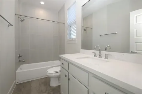 506 W Donovan G Houston TX 77091