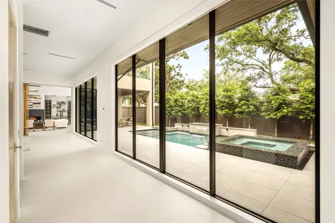 2006 Suffolk Drive Houston TX 77027