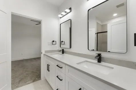 3709 Oak Court Montgomery TX 77356