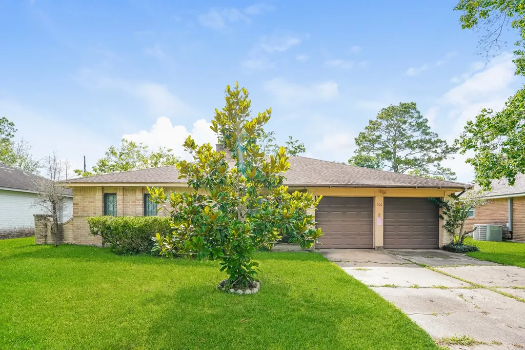 500 Stoneledge Drive Friendswood TX 77546