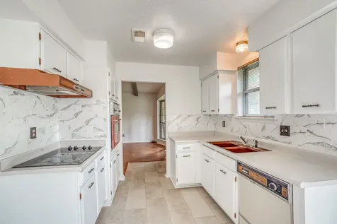 500 Stoneledge Drive Friendswood TX 77546